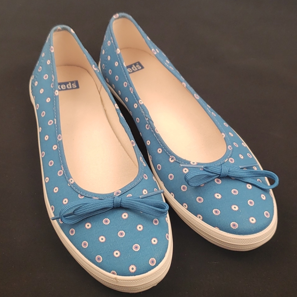 Keds slip on size 9 blue with flowers